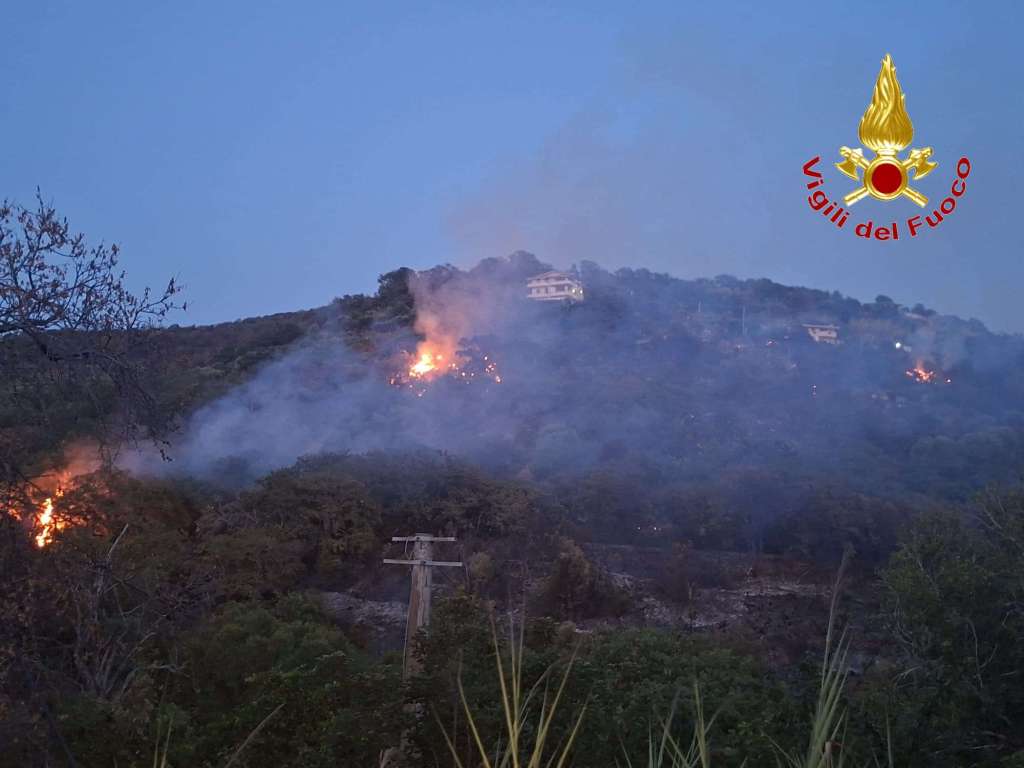 incendio ricadi