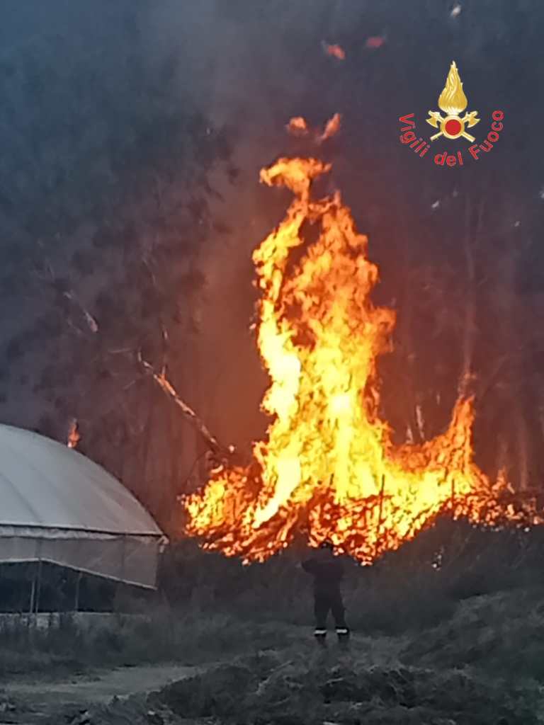 incendio vvf curinga ()