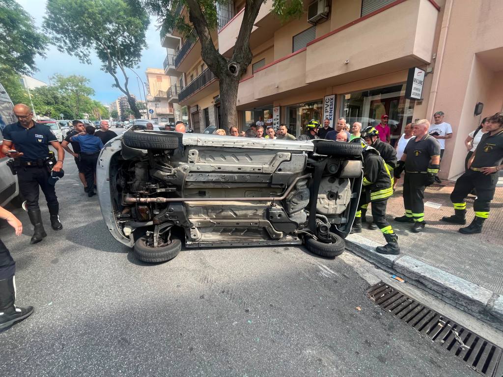 incidente via cardinale portanova ()