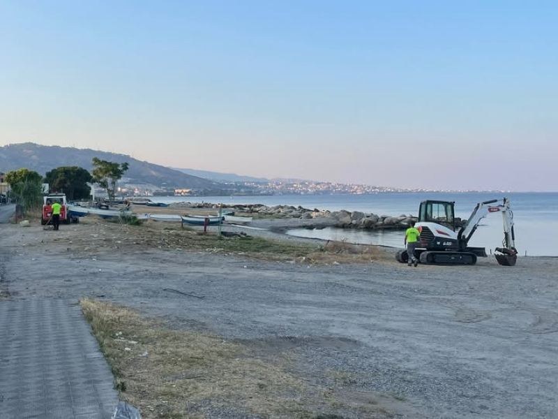 pulizia spiaggia Gallico