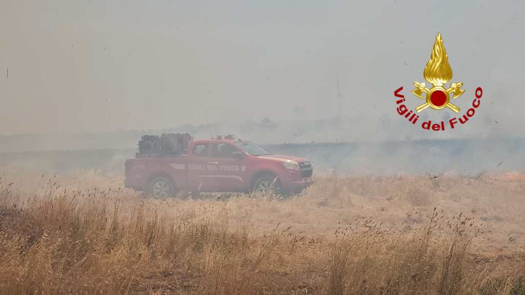 strongoli vigili fuoco ()