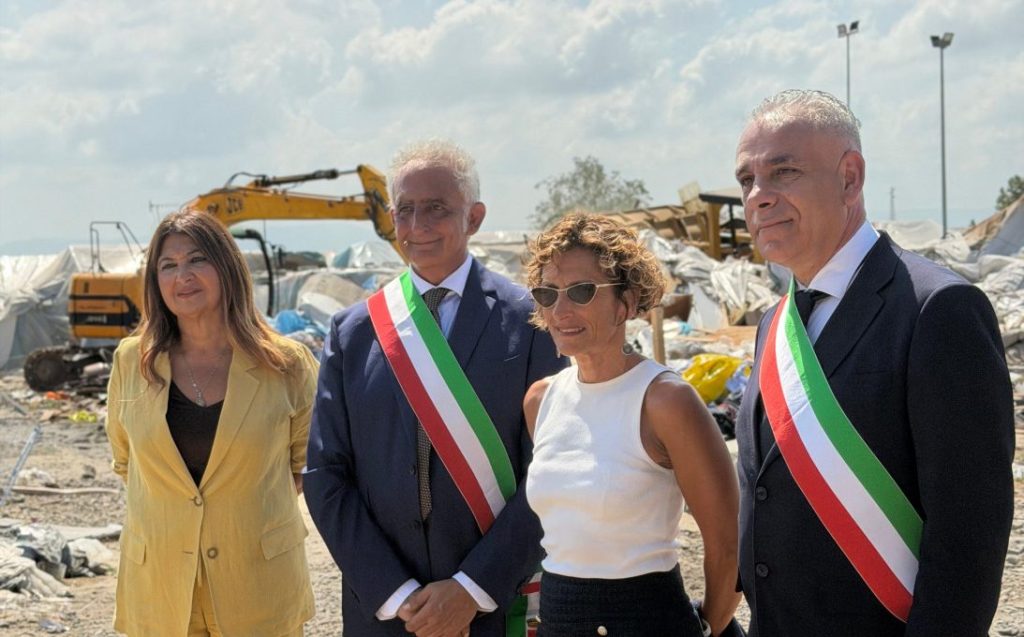 tendopoli san ferdinando straface gaetano vaccaro
