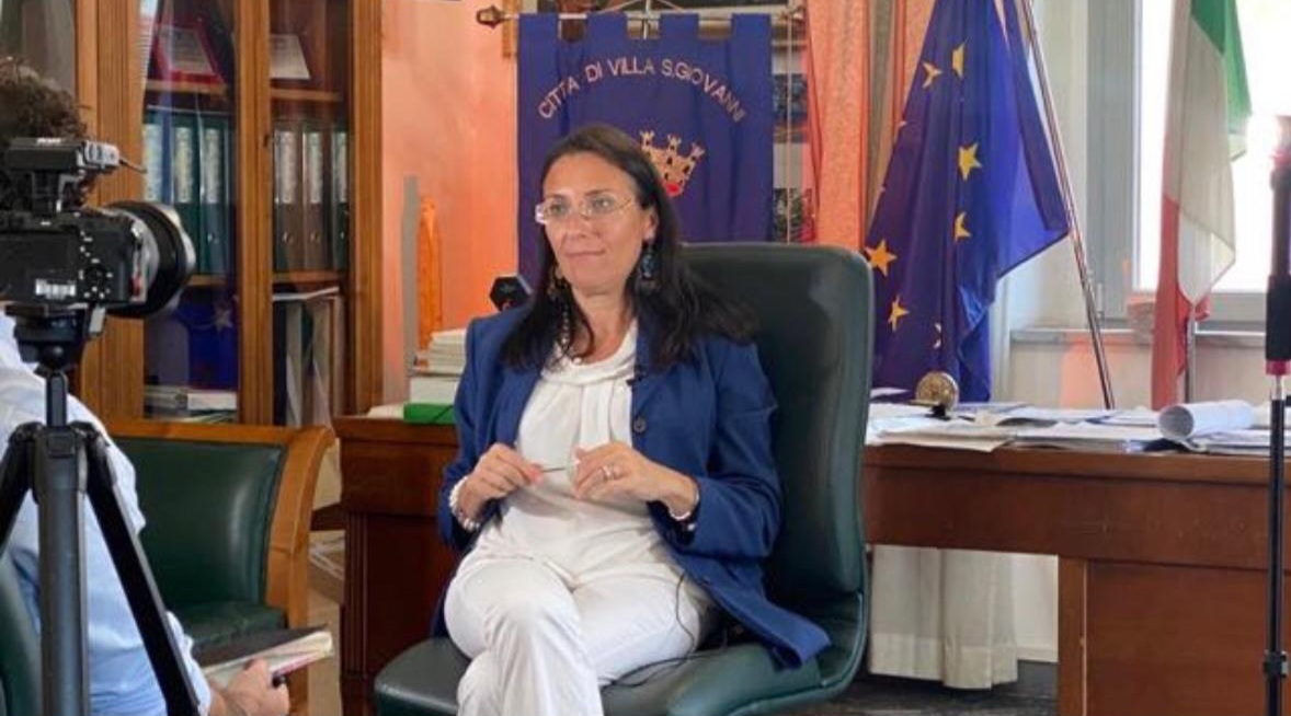 Giusy caminiti sindaca villa