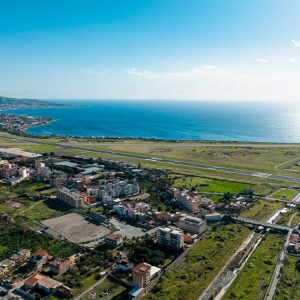 E’ già caro-voli di Natale: 430 euro per volare da Milano a Reggio Calabria