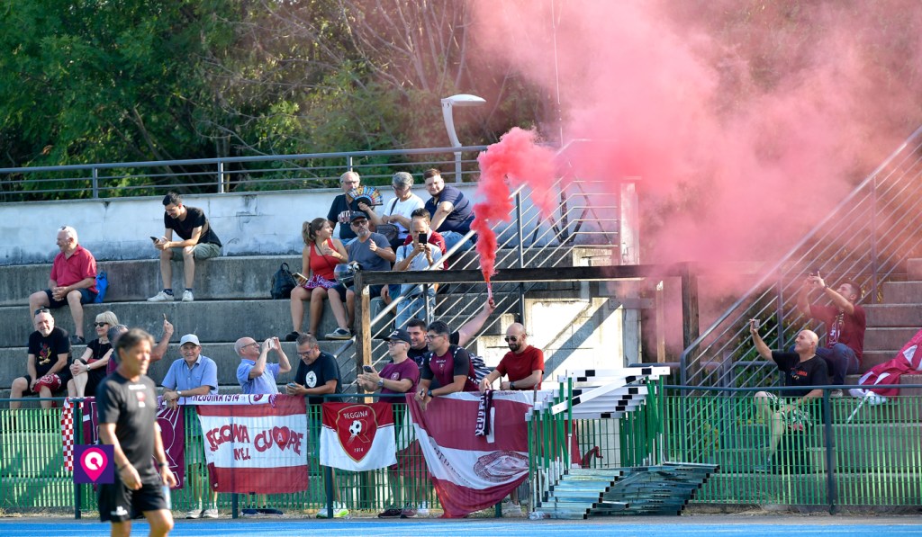Tifosi Reggina Amaranto ritiro Cantalupa ()