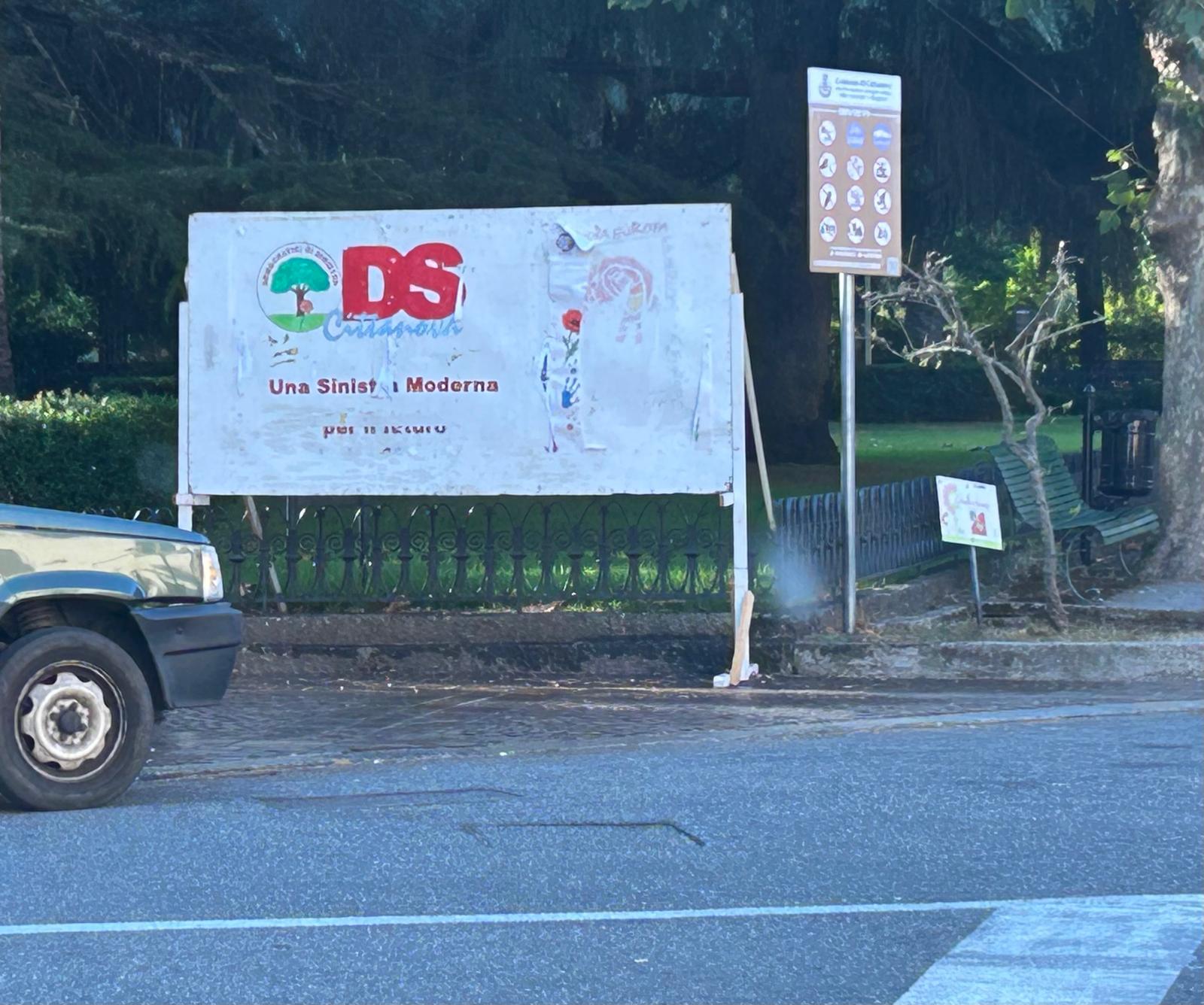 cittanova pd manifesti vandalizzati ()