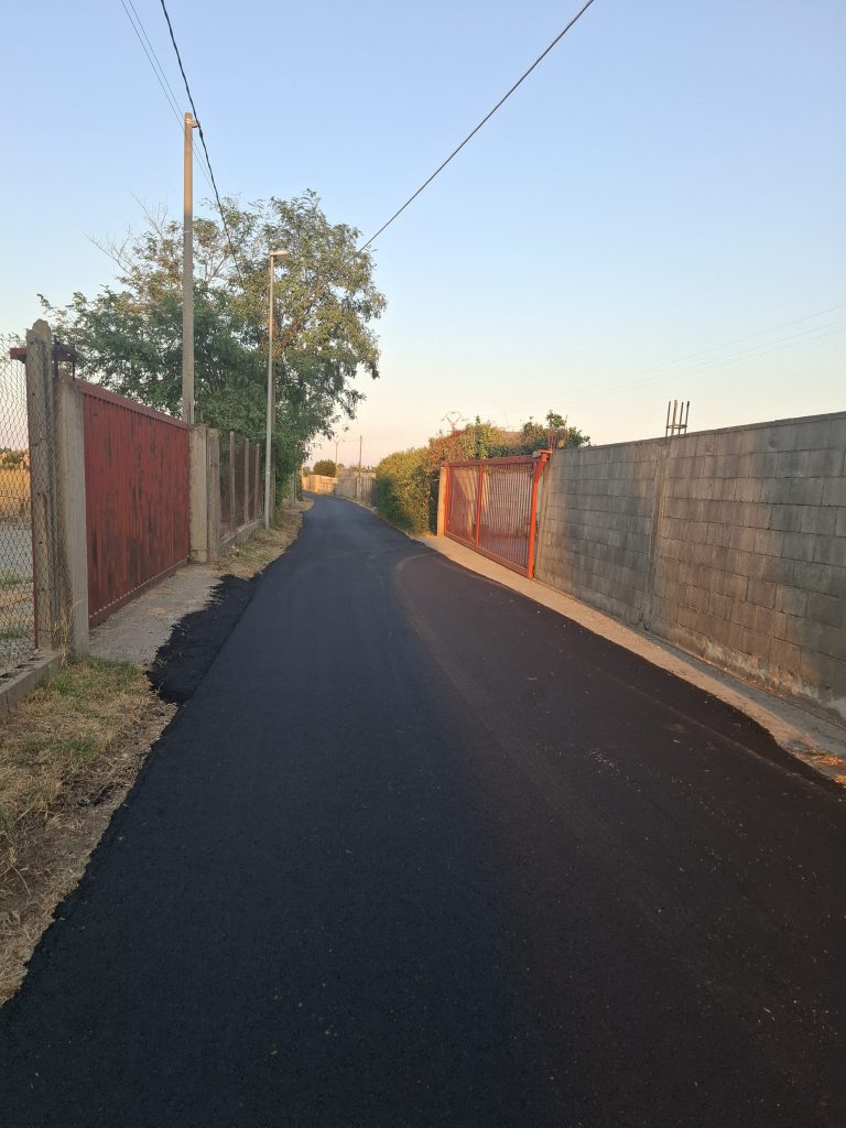 lavori Contrada Aguglia Caulonia ()