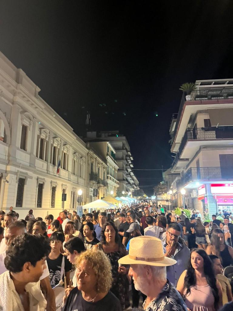 notte bianca palmi ()