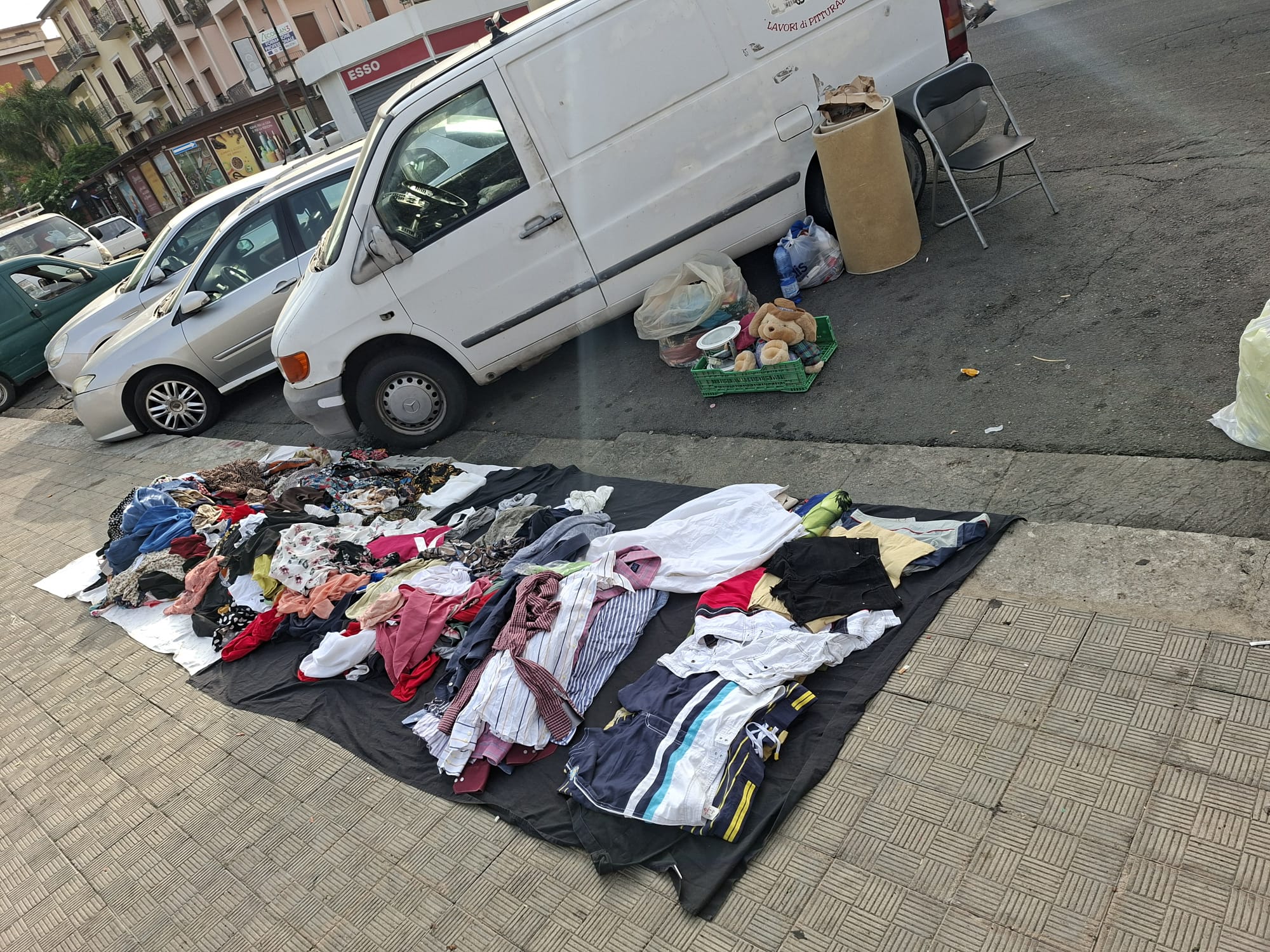 piazza popolo merce abusiva