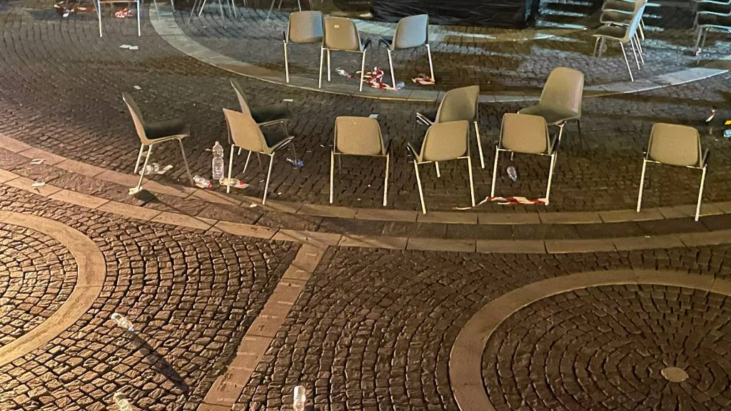 sporcizia arena dello stretto ()