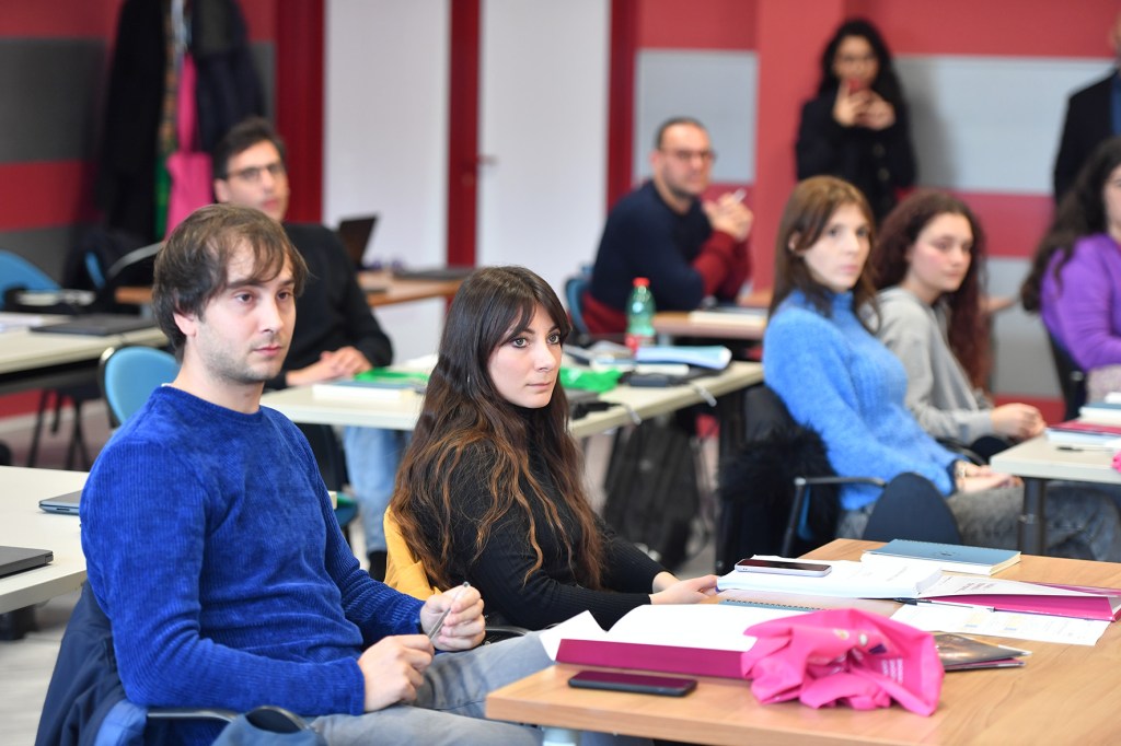 studenti ()