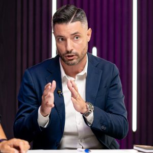 Feste Mariane, il confronto di Romeo con il 2025: ‘Di questi tempi c’erano mille droni a dipingere il cielo…’