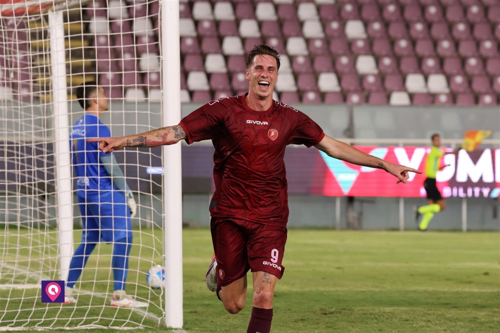 Reggina Andrea Magrassi ()