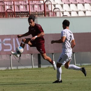 Primo tempo: Nuova Igea organizzata, fatica la Reggina. Parità e zero occasioni vere