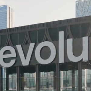 Revolut, rubate informazioni dei clienti: al centro una pec hackerata della Prefettura di Reggio