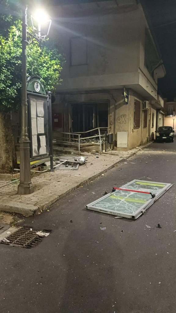 assalto postamat feroleto chiesa