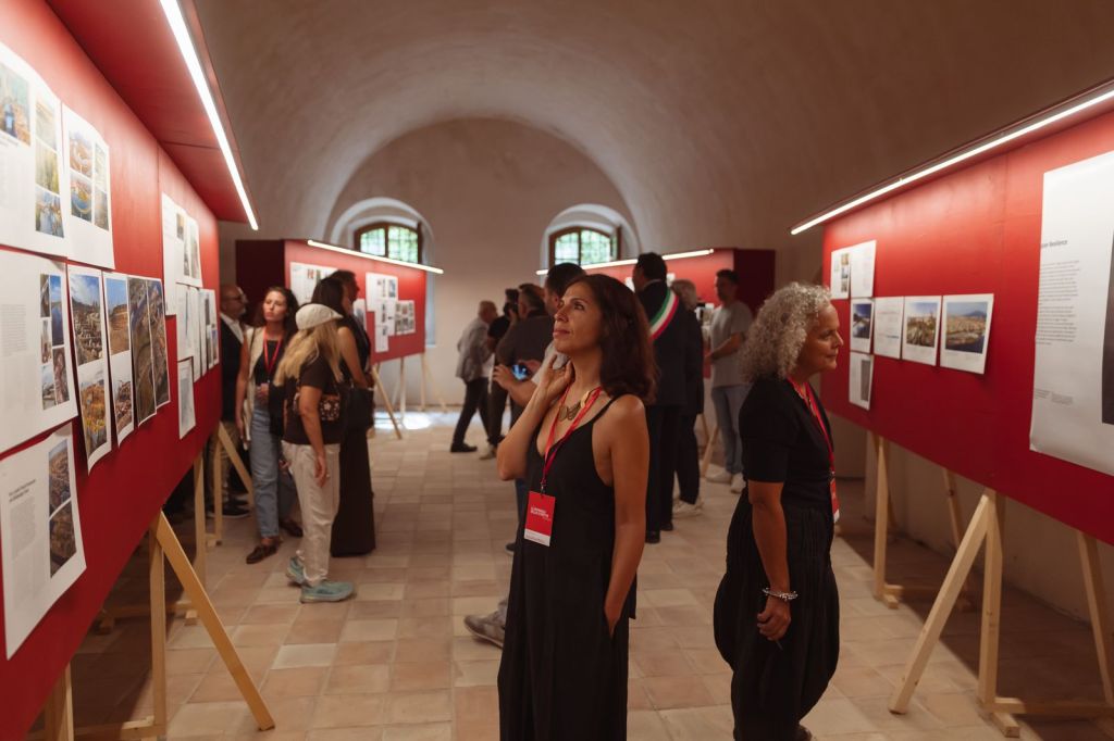 biennale stretto