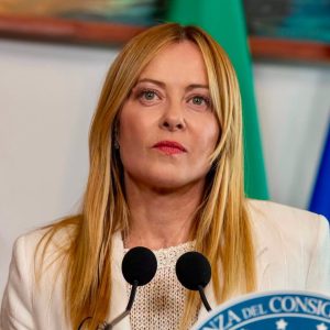 Bollo auto, Meloni chiarisce: ‘L’abolizione non vale solo per il 2027, sarà strutturale’ – VIDEO