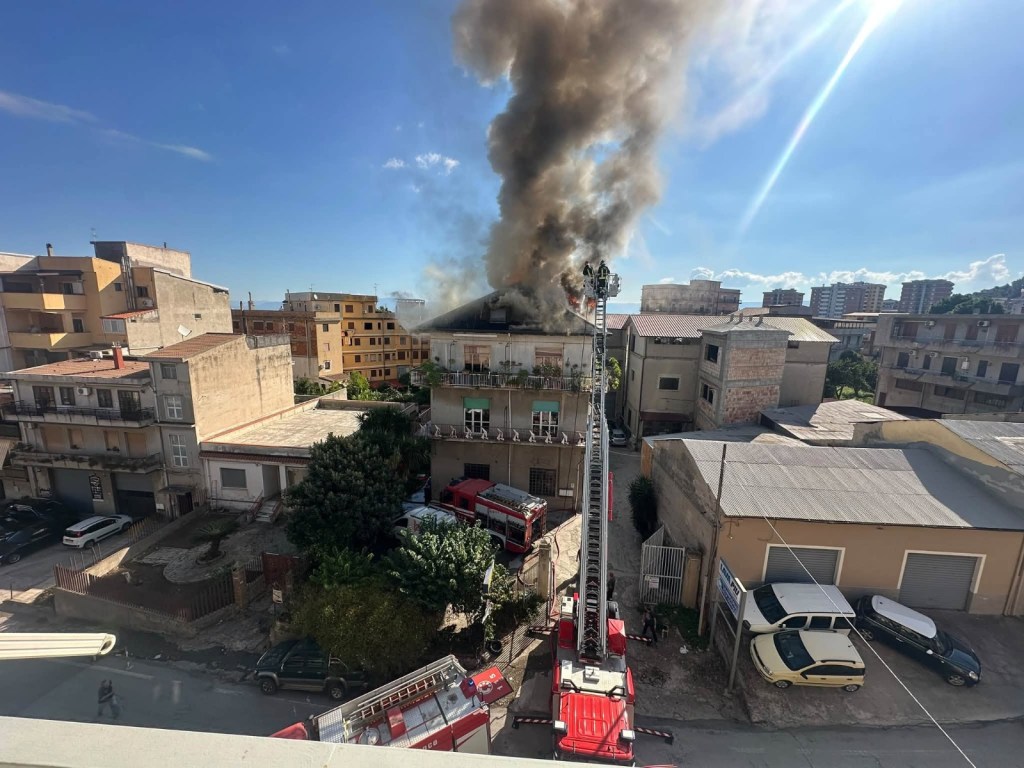 incendio trodio palmi