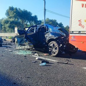 Tragedia sulla Jonio-Tirreno: morti padre e le due figlie di 14 e 8 anni. La madre lotta per la vita