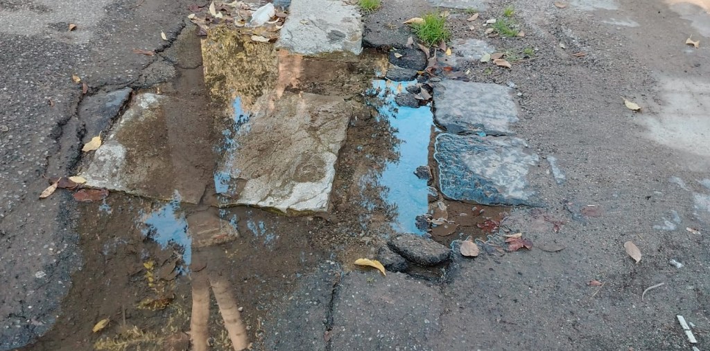 Reggio, perdite d’acqua in via Brancati e via Monsolini