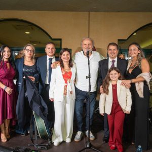Redel celebra 45 anni e regala un soggiorno ai dipendenti e alle loro famiglie: grande festa con Jerry Calà e Gennaro Calabrese
