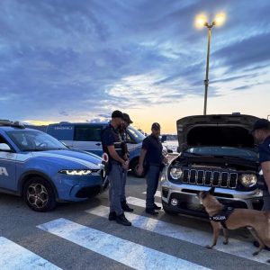 Villa San Giovanni, oltre un chilo di cocaina nel vano motore: arrestato 52enne