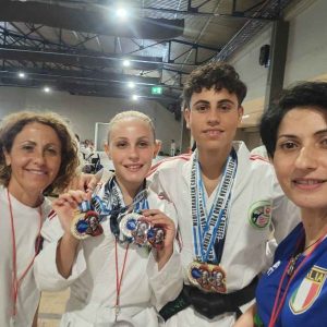 Gran Prix di Atene: doppia vittoria dei fratelli Emanuele e Federica Carlo e altri 5 atleti del Team Trimboli