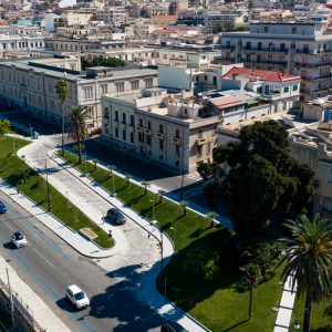 Reggio, meno scuole in Via Marina, più alberghi. Il Comune avvia le procedure per la delocalizzazione