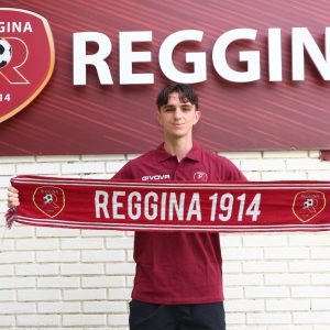 Reggina: finita la lunghissima attesa. Piras è ufficialmente un nuovo calciatore amaranto. Il comunicato