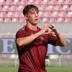 Reggina, così non va. Con l’uomo in più pareggia al Granillo con la Vibonese