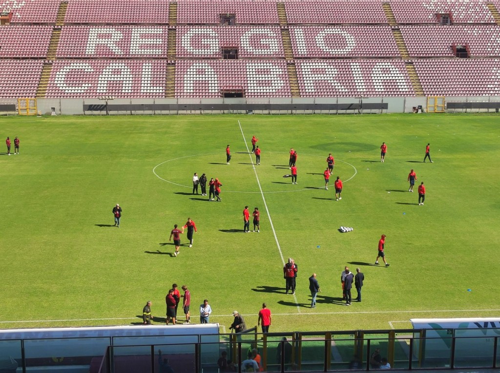 Reggina Vibonese riscaldamento