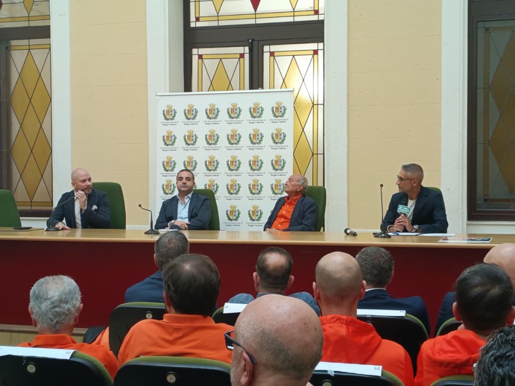 Tavolo presentazione Viola
