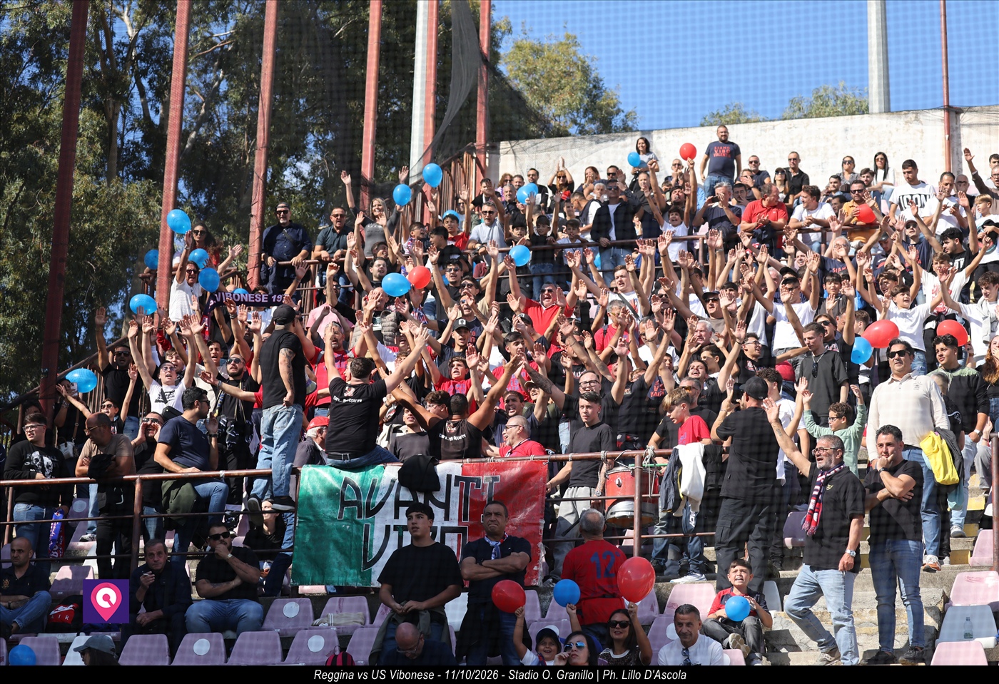 Tifosi Vibonese settore ospiti granillo