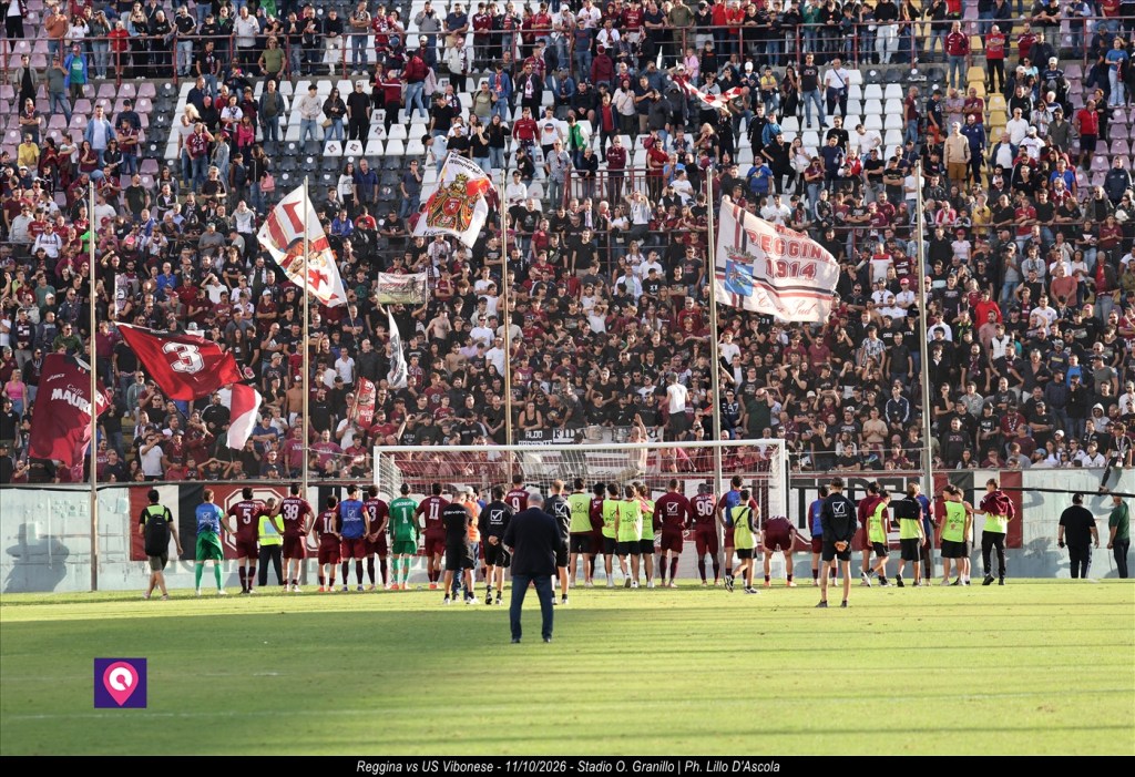 Tifosi e squadra Reggina Curva Sud Granillo