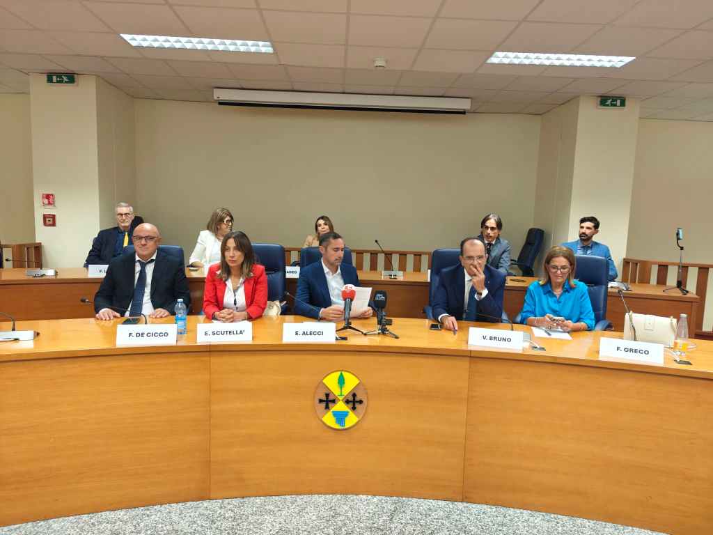 conferenza consiglieri regionali opposizione