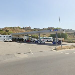 Caro carburante a Reggio, dove costa meno fare il pieno: i distributori a confronto