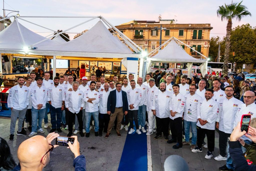 messina street food fest ()