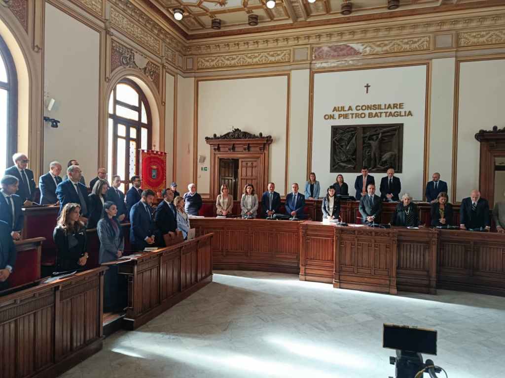 minuto silenzio consiglio comunale bruna siviglia