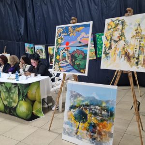 Chorio di San Lorenzo si colora d’arte: successo per la seconda edizione di ‘Pennellate di Luce’ – FOTO