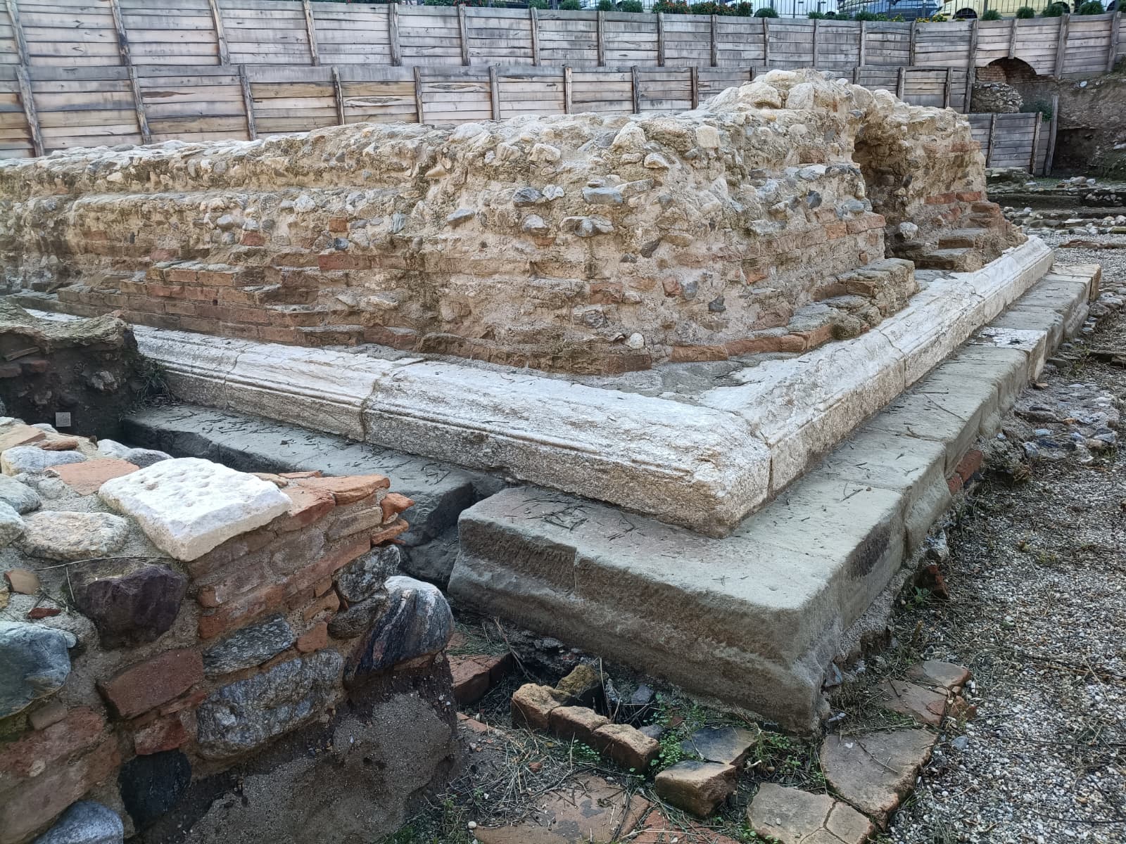 scavi piazza garibaldi