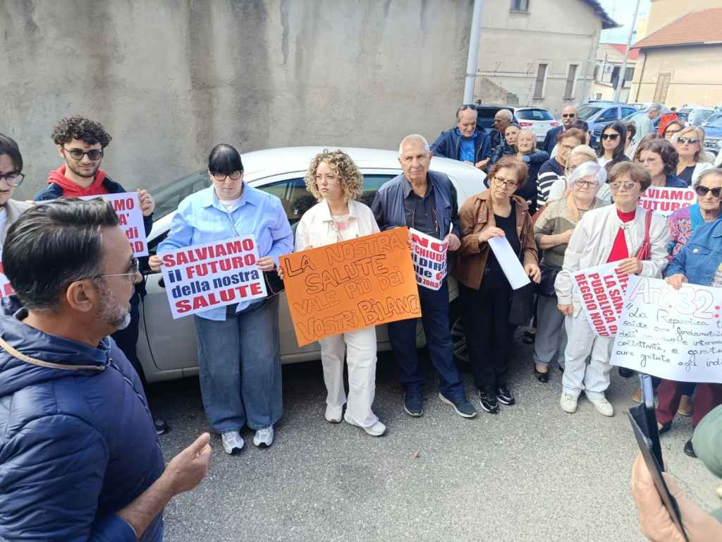 sit in chiusura poliambulatorio gallico