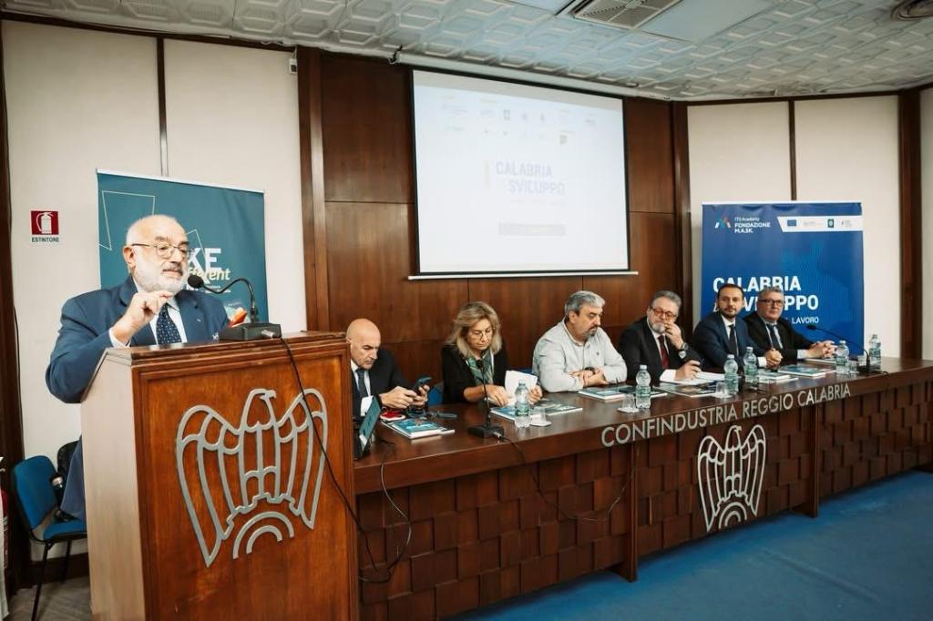 studenti confindustria reggio calabria calabria in sviluppo seconda giornata ()
