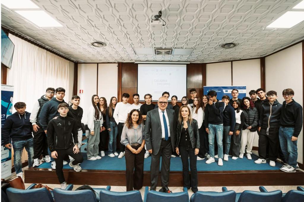 studenti confindustria reggio calabria calabria in sviluppo seconda giornata ()