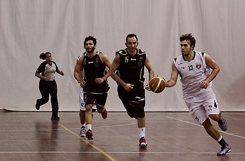 La Vis stravince il derby e si riporta in vetta alla classifica
