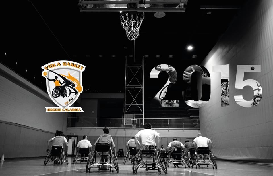 Viola Basket in carrozzina presenta il calendario 2015.