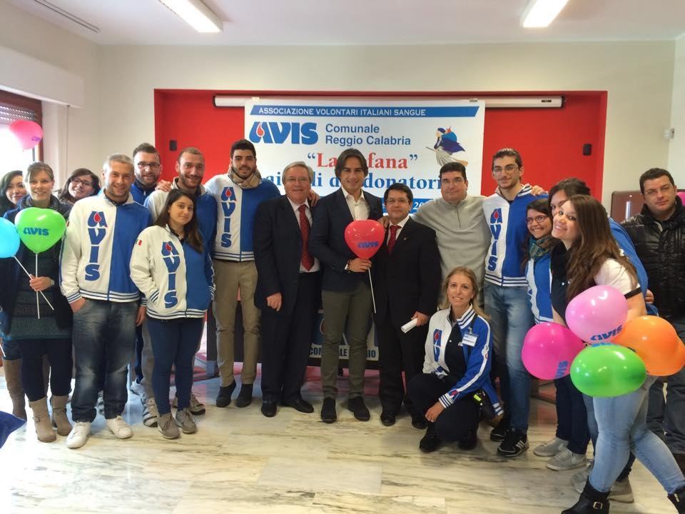 La Befana ai figli dei donatori”: l’associazione Avis di Reggio Calabria festeggia l’epifania tra regali e sorrisi.