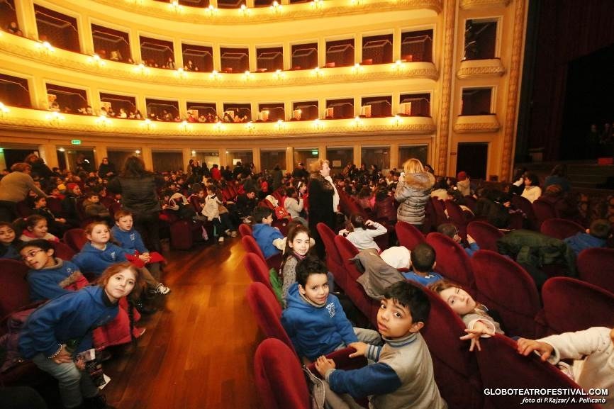 Globo Teatro Festival’: Un festival dedicato anche ai bambini in un teatro Cilea pieno