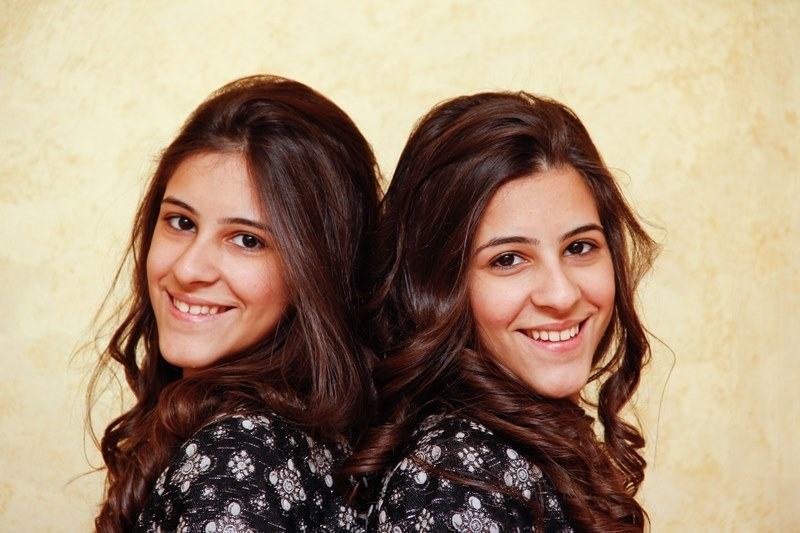 Le gemelle calabresi Chiara e Martina Scarpari protagoniste del 6° Memorial Mino Reitano al Teatro Cilea di Reggio Calabria.