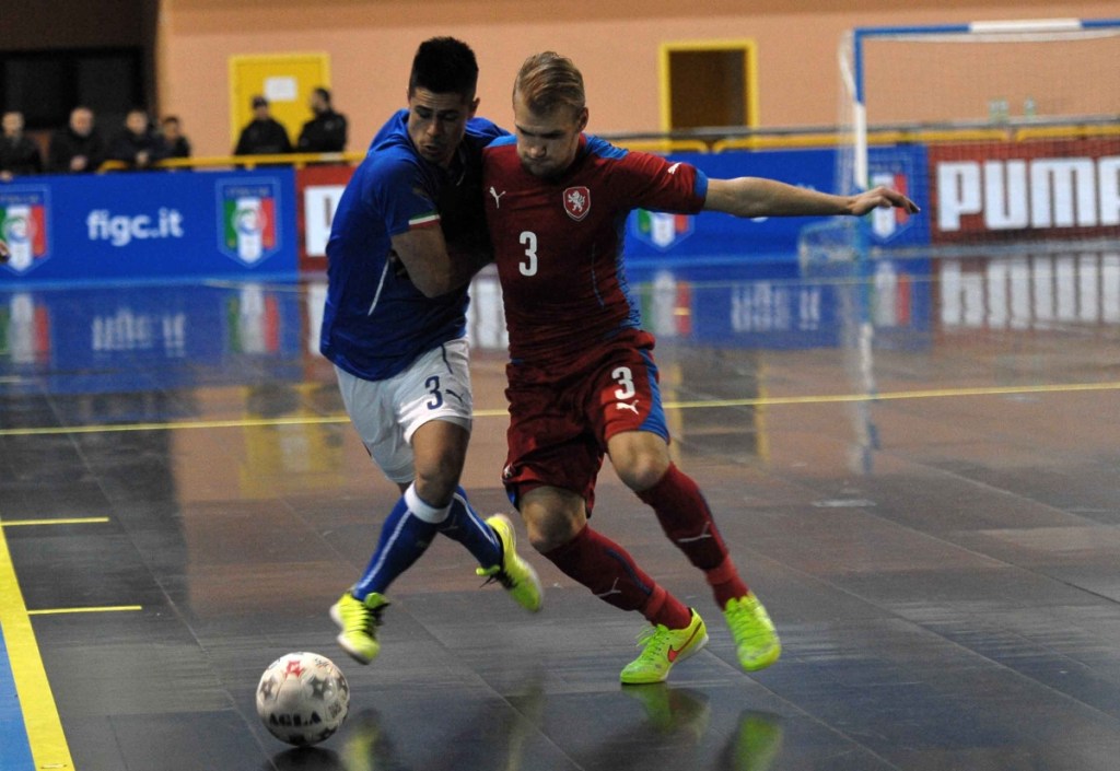 Calcio a 5 Road to Euro 2016. A Corigliano, Italia beffata dalla Rep. Ceca. Domani si replica a Policoro
